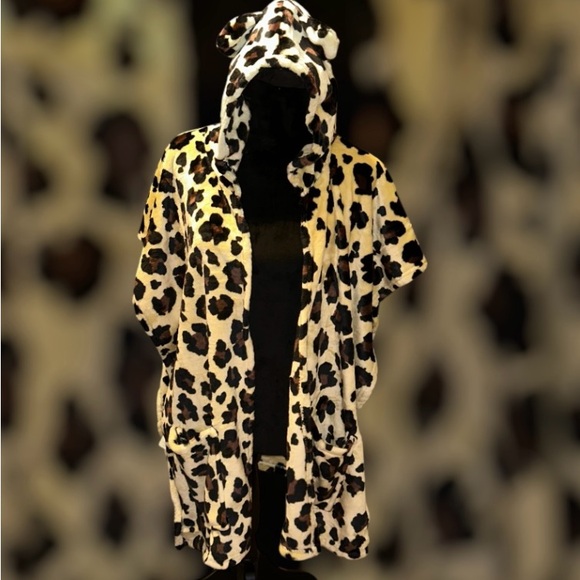 Cheetah Hooded Animal Wrap Open Blanket Wearable Soft & Cozy Shawl Throw OS New - Picture 4 of 13
